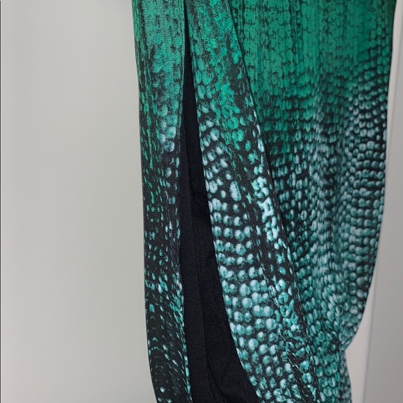 Pretty green dress (size medium) - Picture 3 of 3